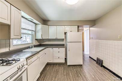Florissant, MO 63031,175 Clark ST