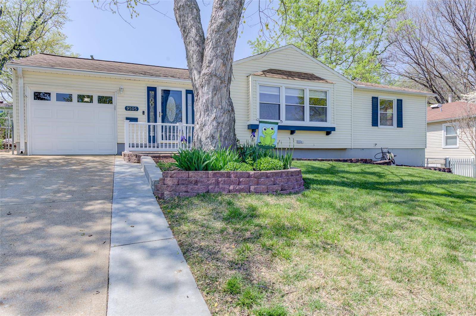 St Louis, MO 63123,9505 Avila DR