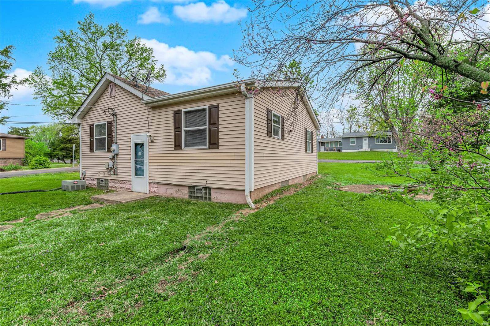 St Louis, MO 63129,4602 Esther DR