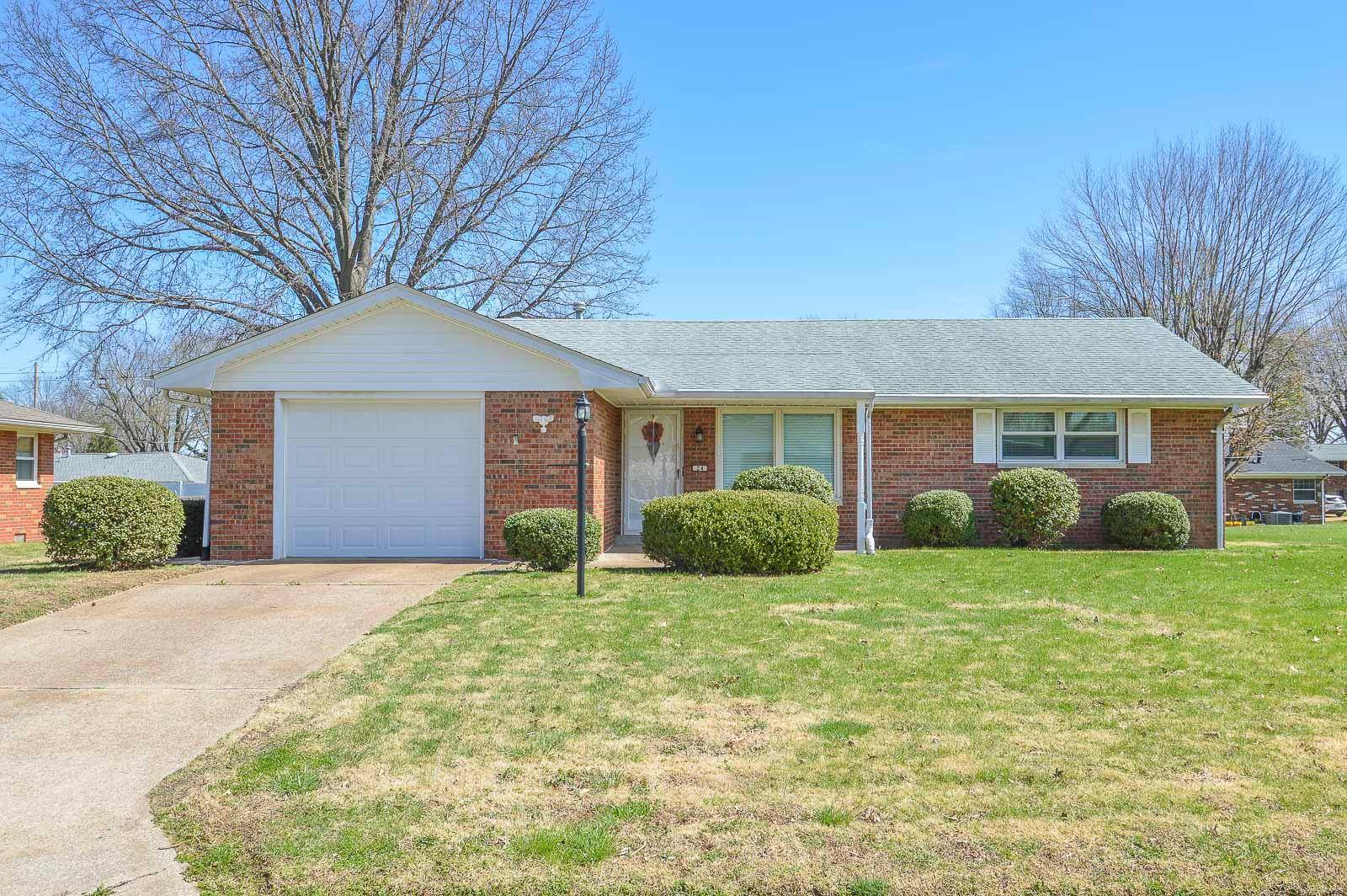 Fairview Heights, IL 62208,24 Debra LN