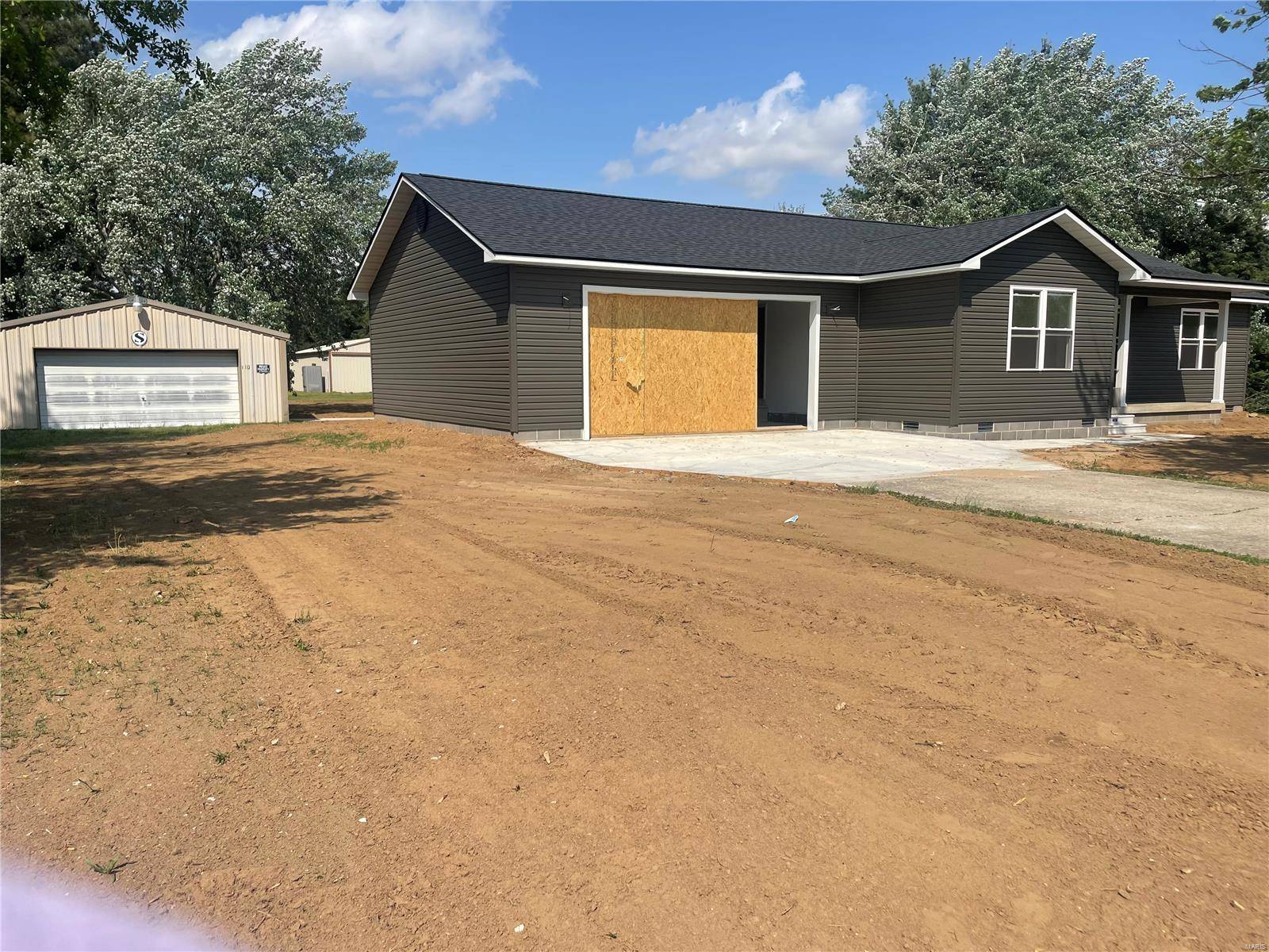 Sikeston, MO 63801,110 Lynn DR