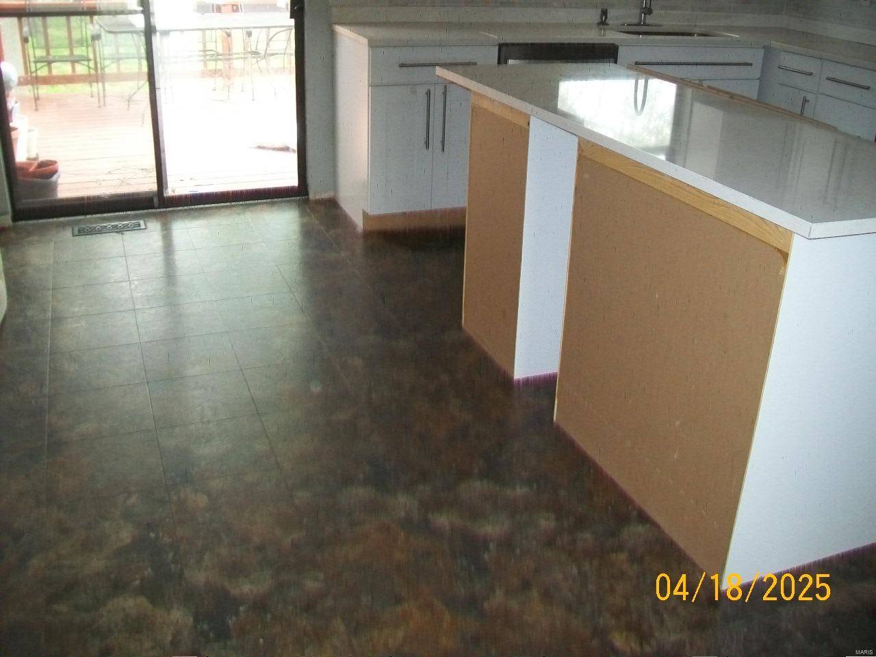 Fenton, MO 63026,859 Matthews DR