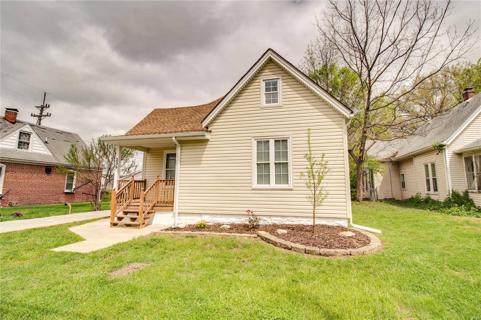 Godfrey, IL 62035,238 W Delmar AVE