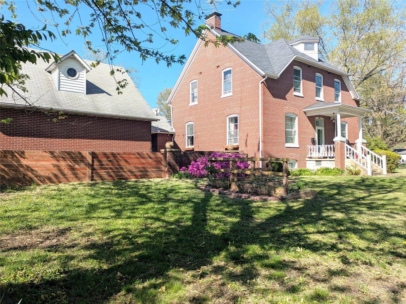 Highland, IL 62249,1521 Lindenthal AVE