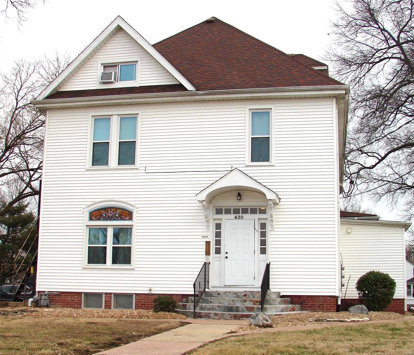 Edwardsville, IL 62025,420 E Vandalia ST #B1