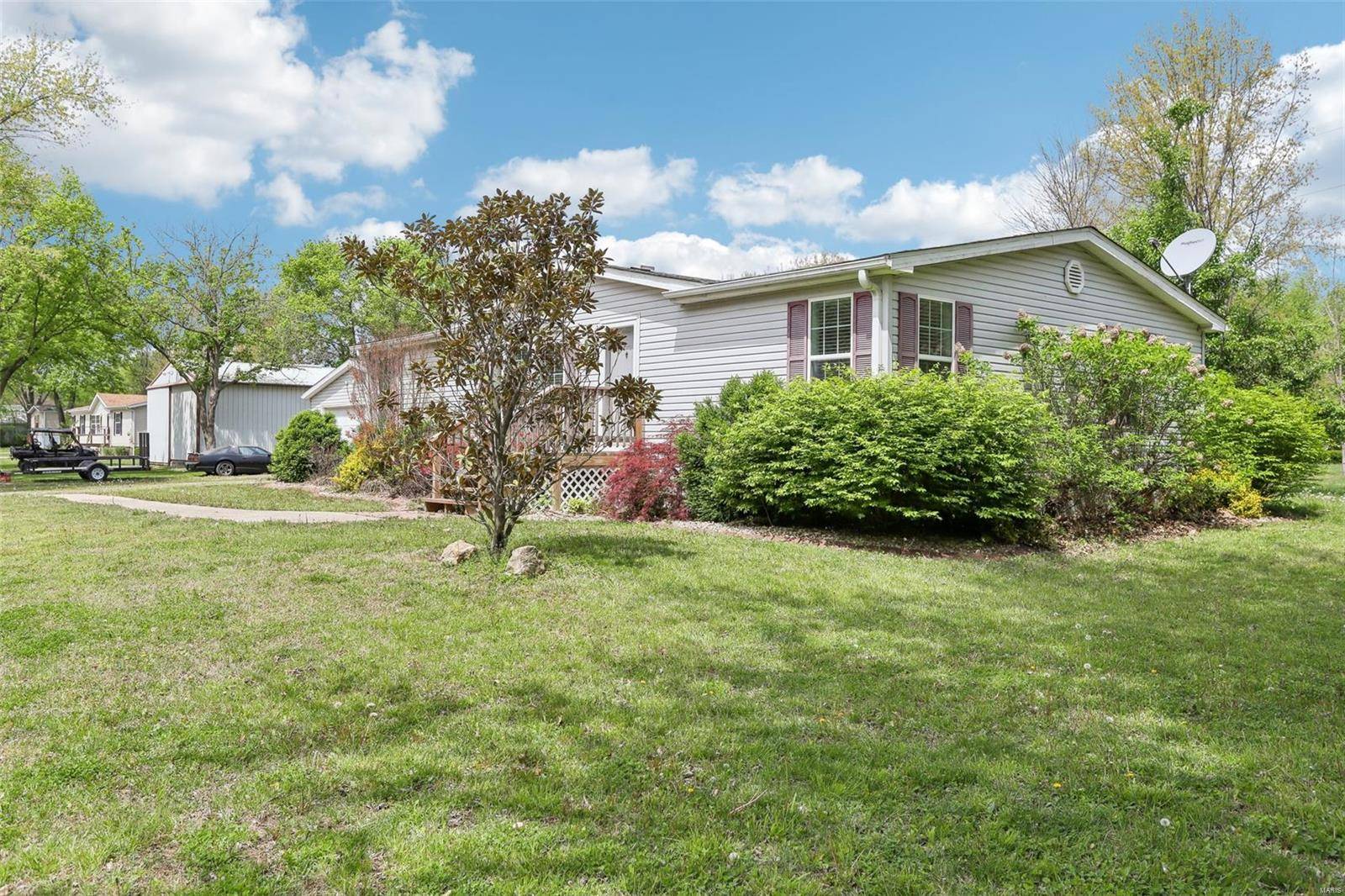 Carlyle, IL 62231,21839 Dove LN