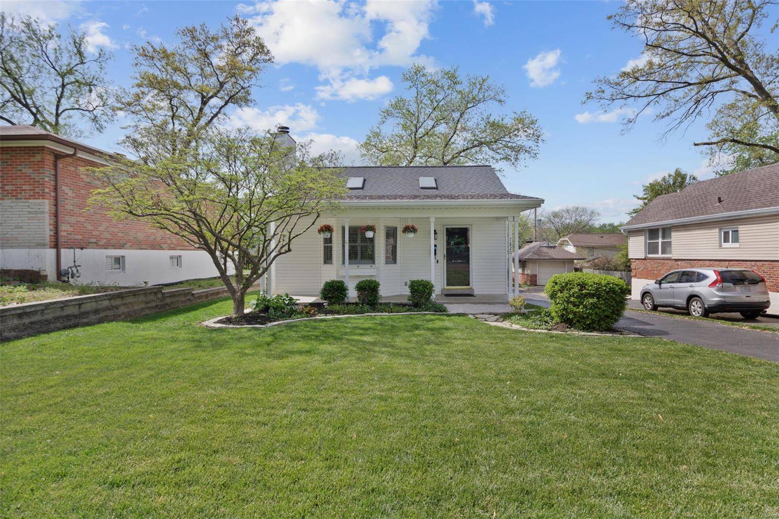 St Louis, MO 63119,7820 Kenridge LN