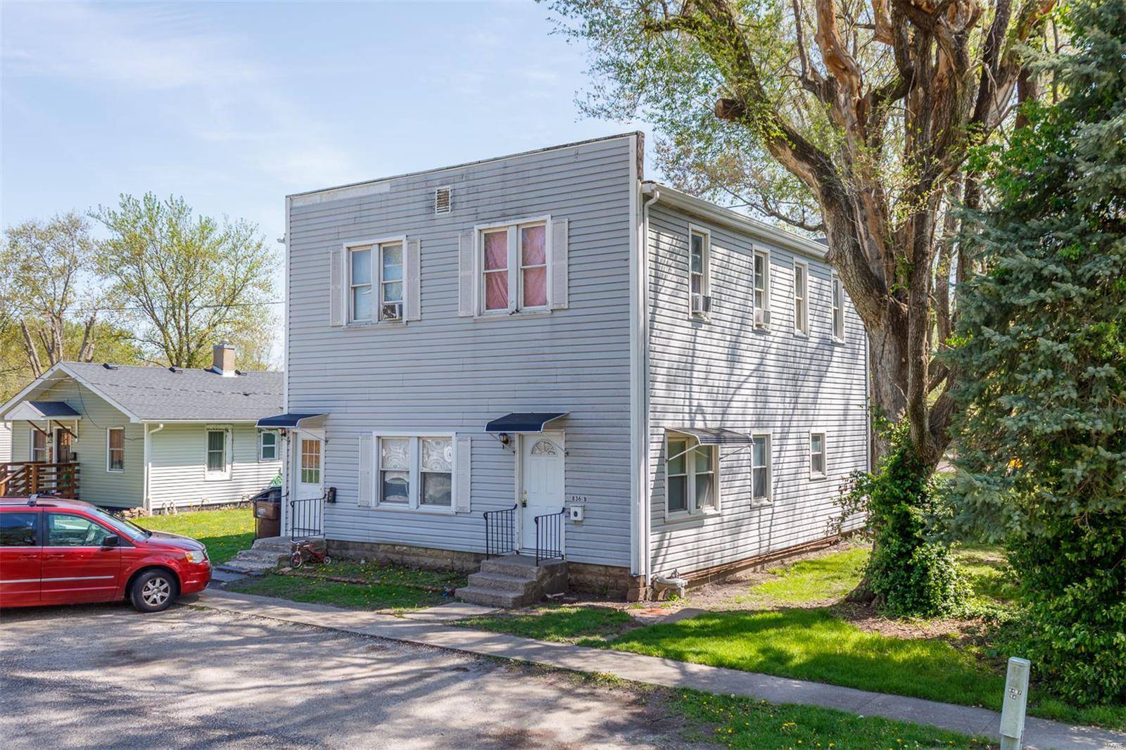 Litchfield, IL 62056,836 S Chestnut ST