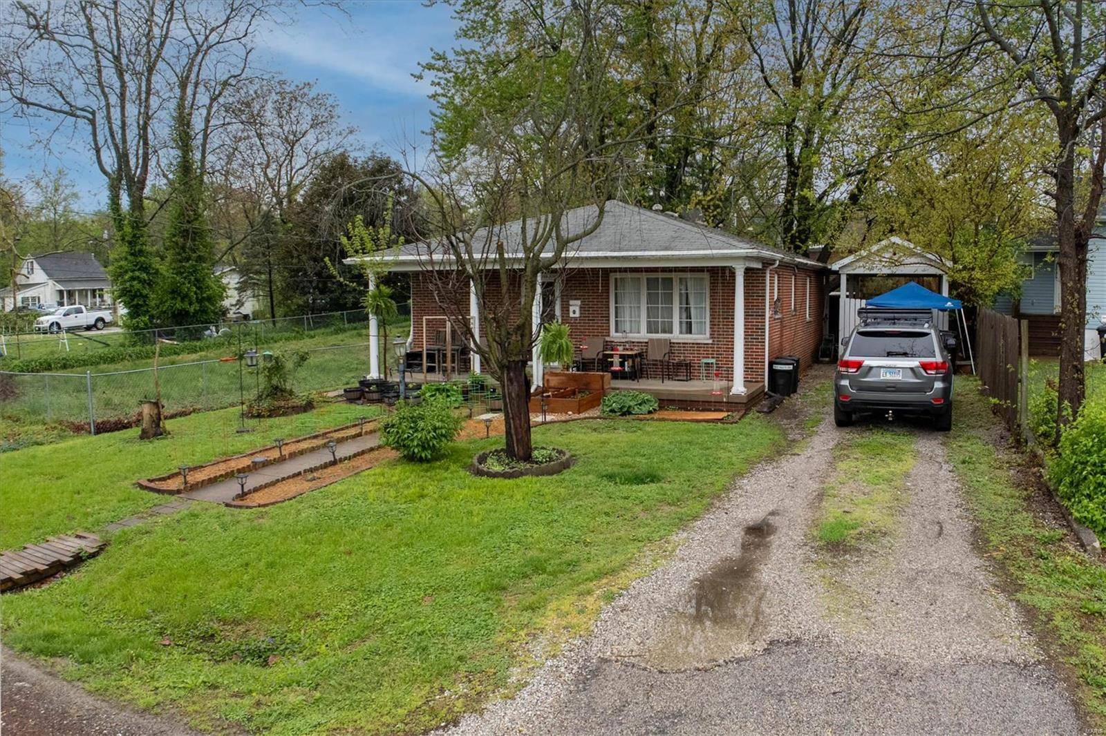 Belleville, IL 62220,501 S 6th ST