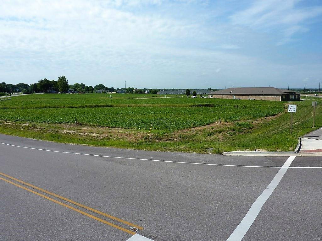 Waterloo, IL 62298,0 Station Crossing Lot 1