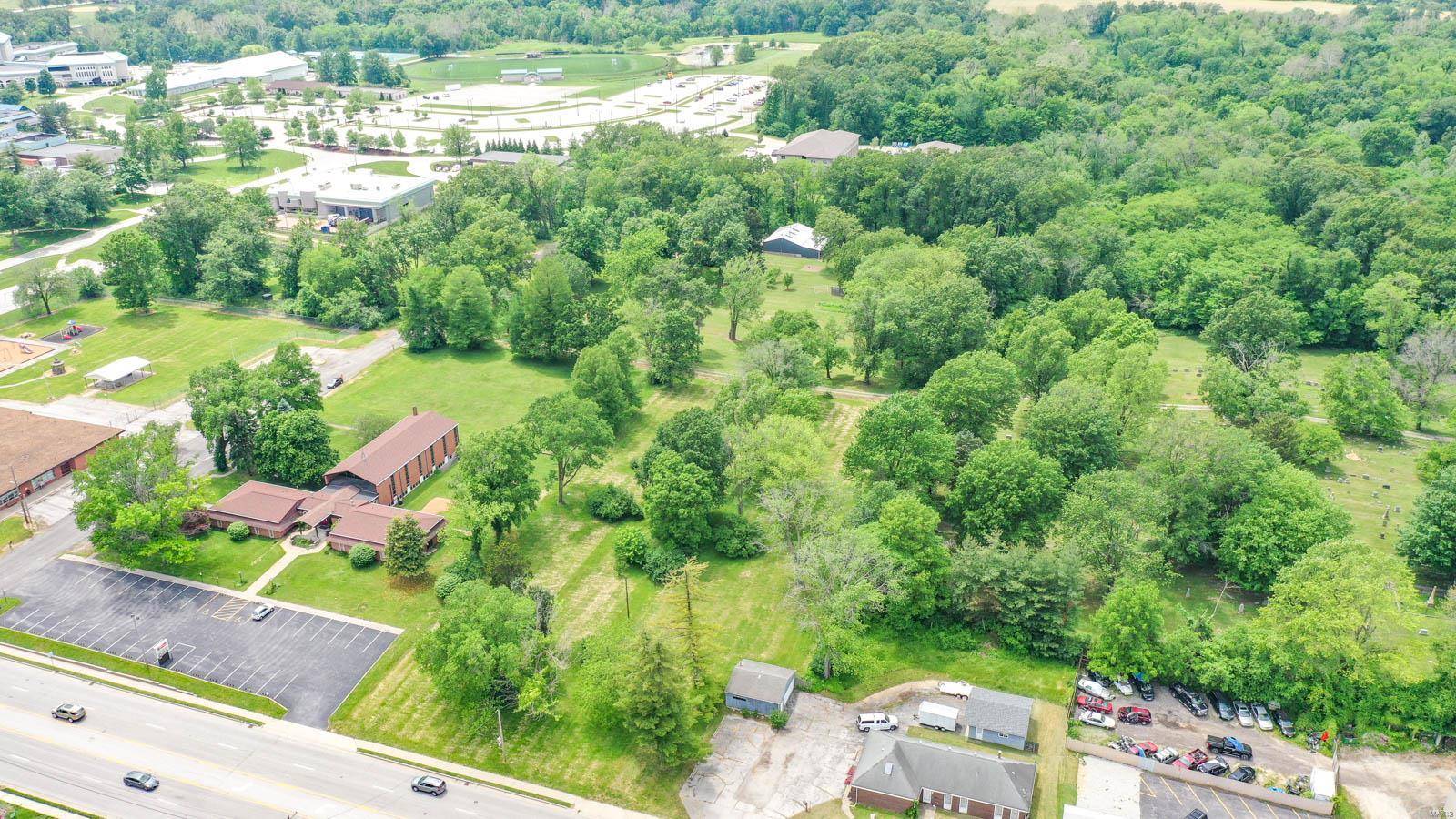 Godfrey, IL 62035,6108 Godfrey RD