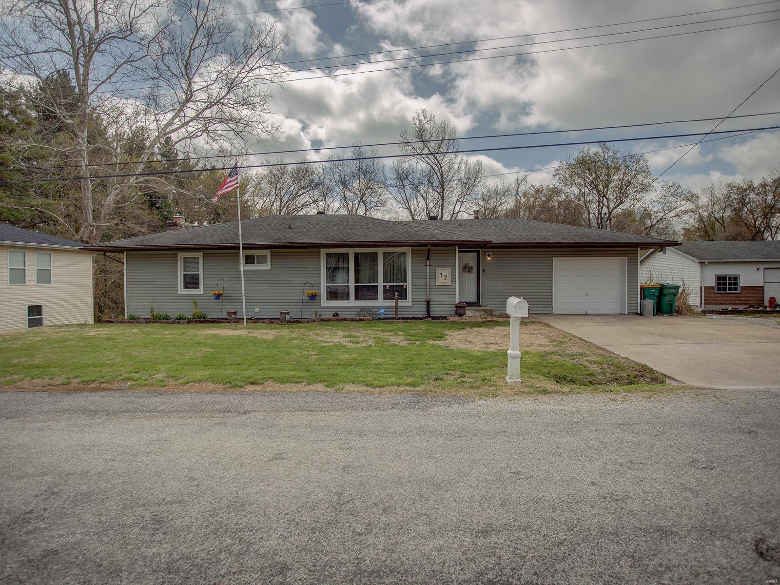 Caseyville, IL 62232,12 Charles