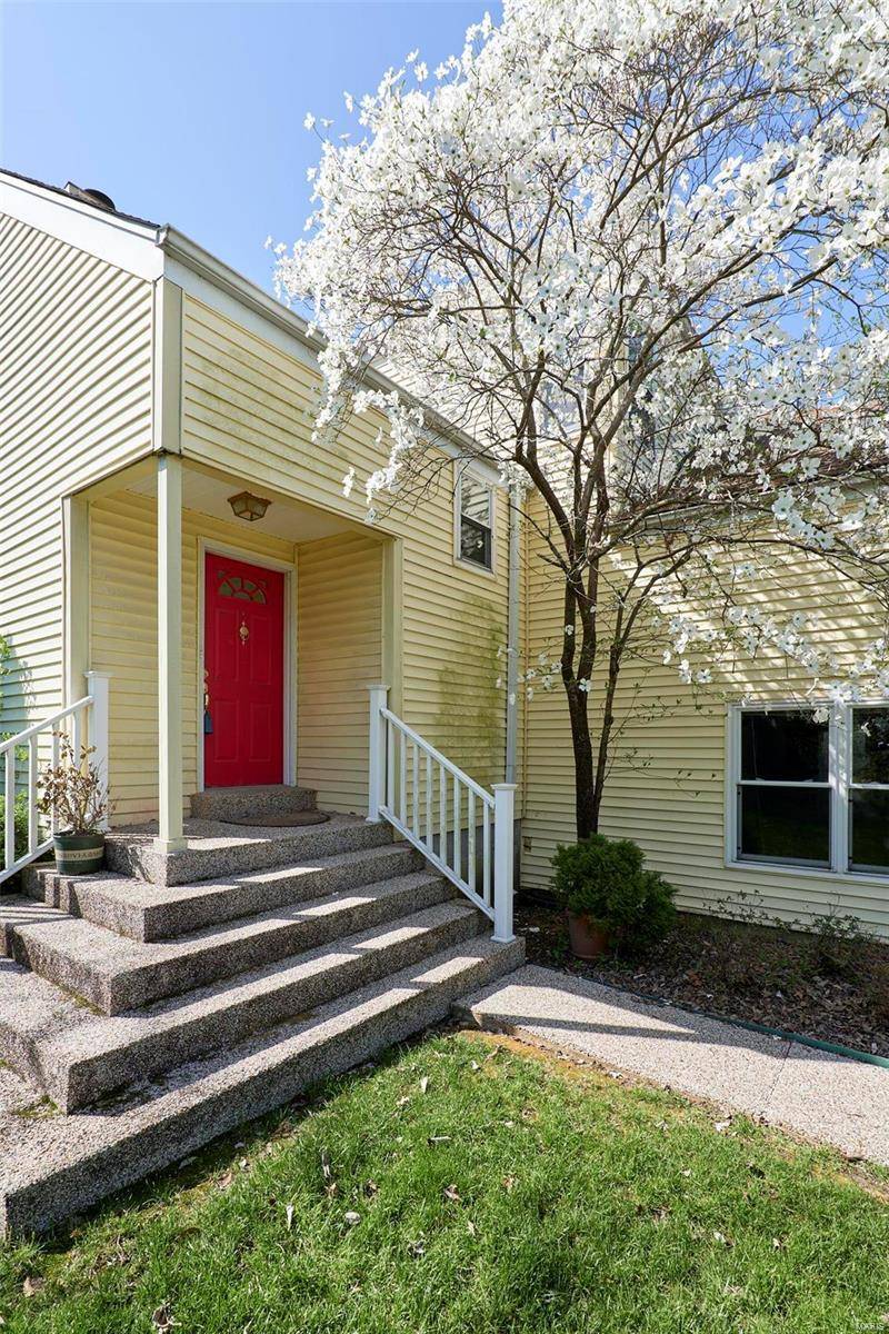 St Louis, MO 63122,9810 Big Bend BLVD