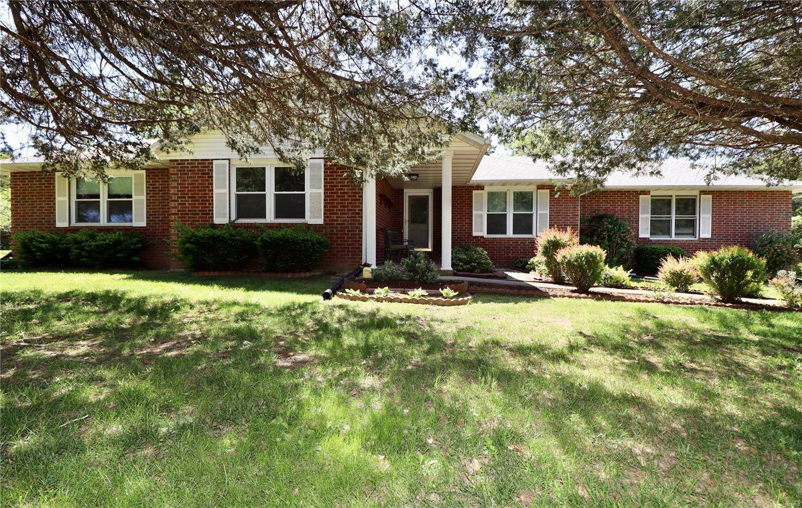 Lebanon, MO 65536,18940 Pleasant View LN