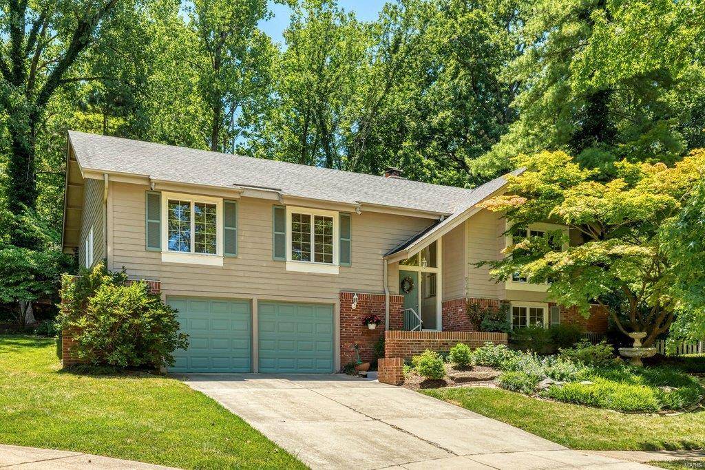 Ballwin, MO 63021,634 Carman Forest LN