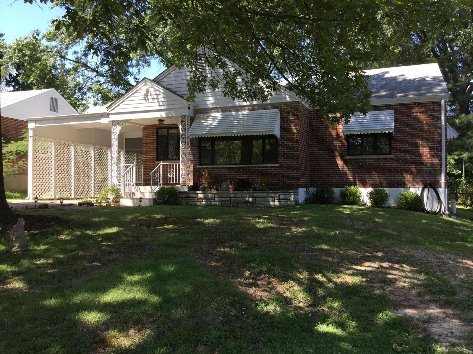 Crestwood, MO 63126,9537 Lodge Pole LN