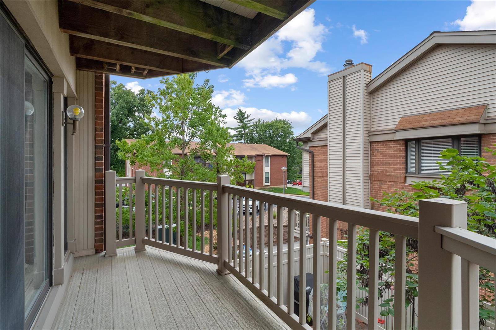 St Louis, MO 63122,440 S Clay AVE #308