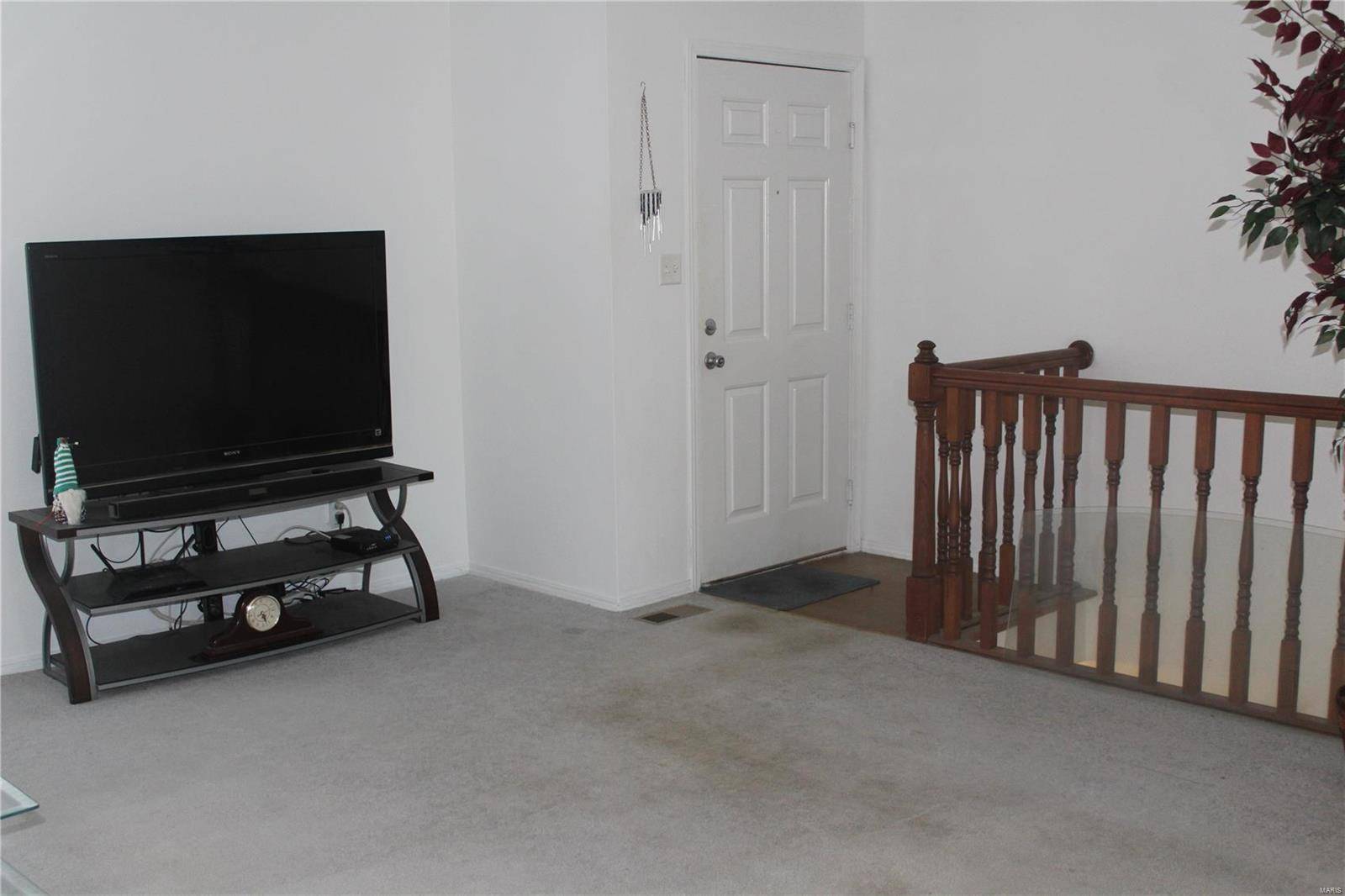 Florissant, MO 63031,2116 New Sun DR