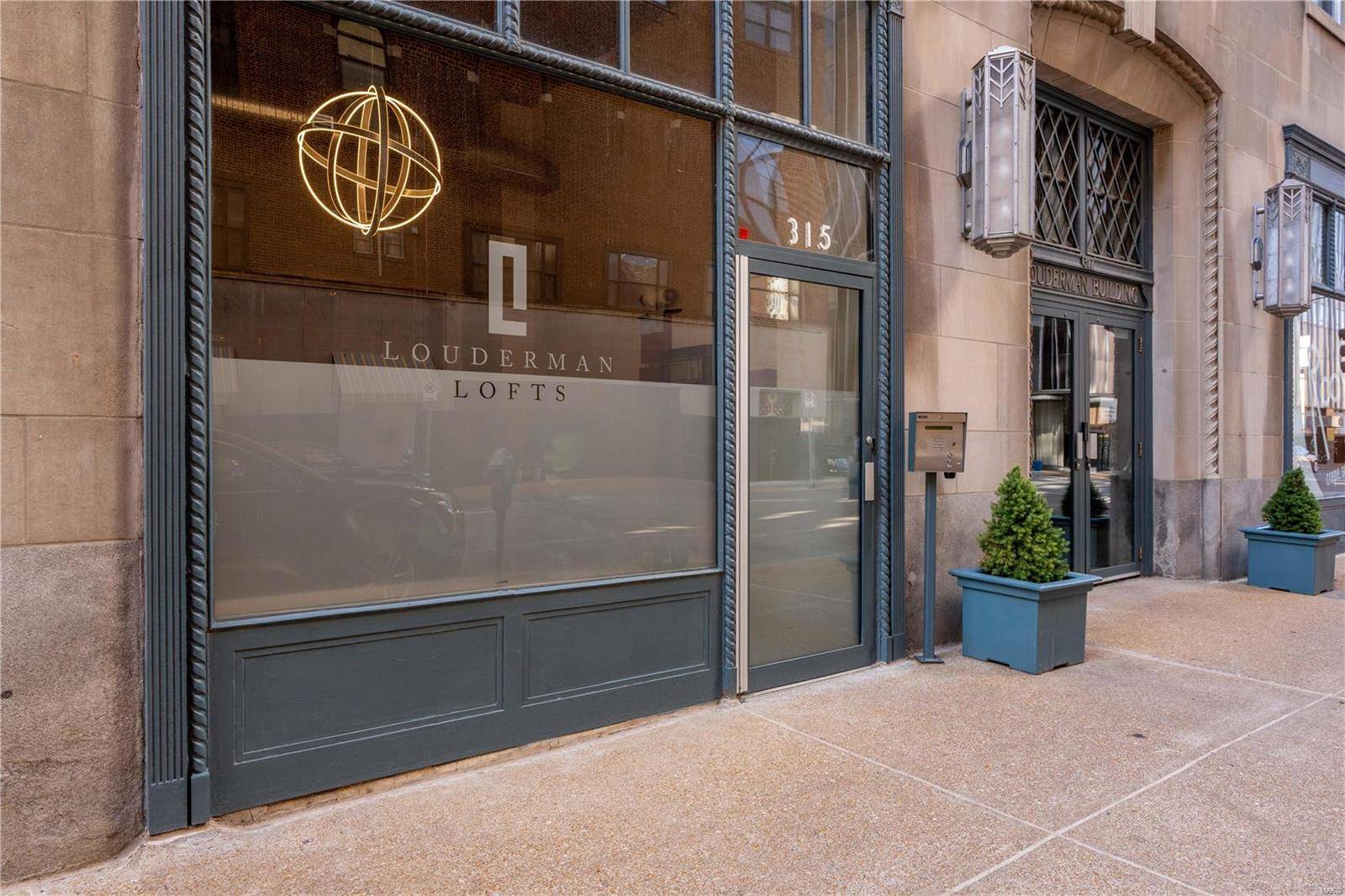 St Louis, MO 63101,315 N 11th ST #1201