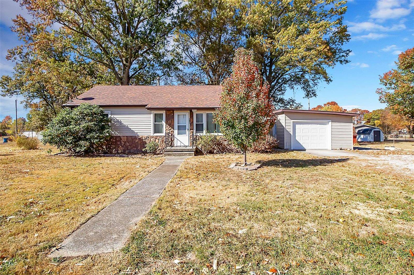 Vergennes, IL 62994,520 Ervin