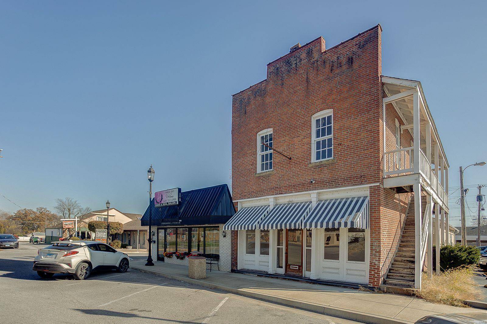 Pinckneyville, IL 62274,14 N Main