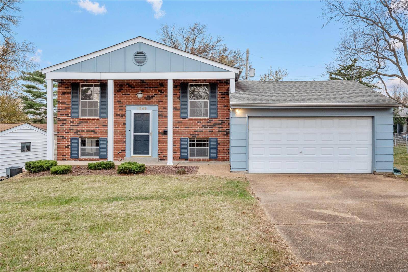 Kirkwood, MO 63122,1243 Willow View DR
