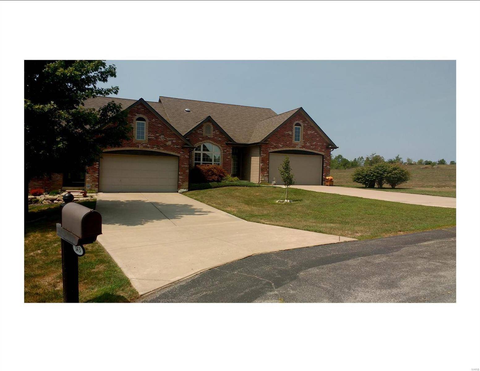 Moscow Mills, MO 63362,10 Canyon Creek CIR #10