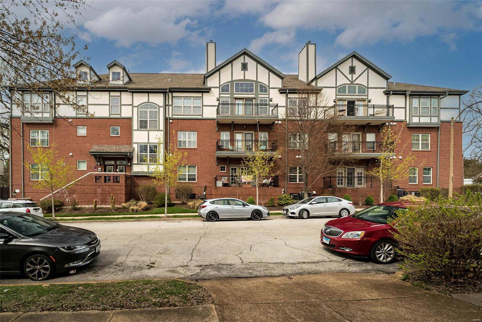 St Louis, MO 63104,2211 S Grand BLVD #309