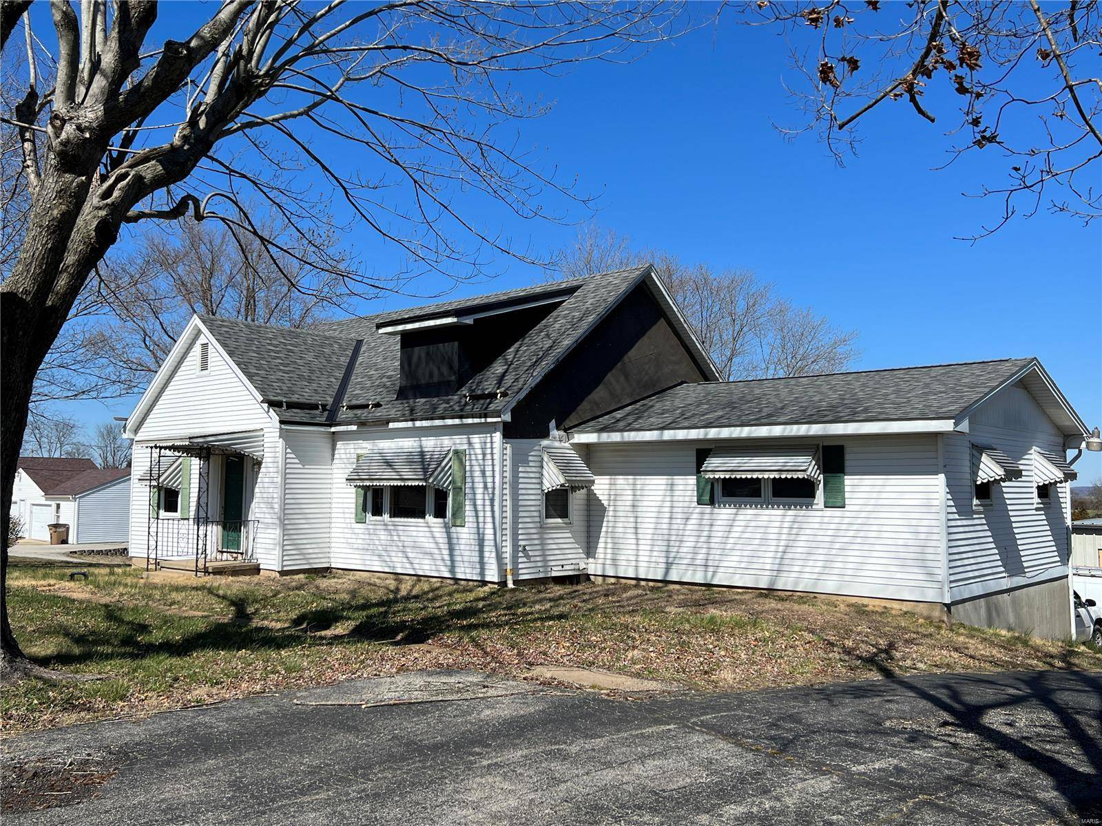 Washington, MO 63090,1716 Pottery RD