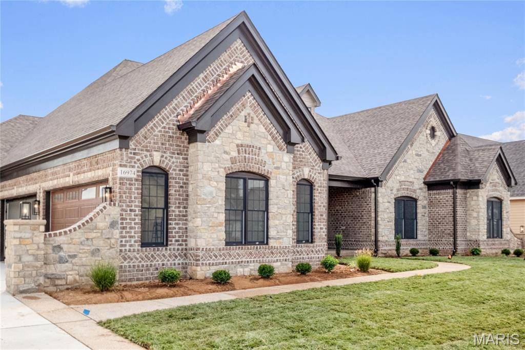Chesterfield, MO 63005,724 Silver Buck LN