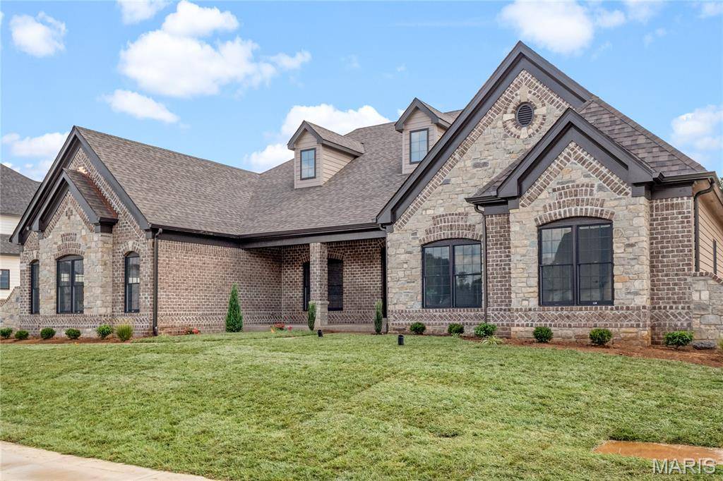 Chesterfield, MO 63005,724 Silver Buck LN