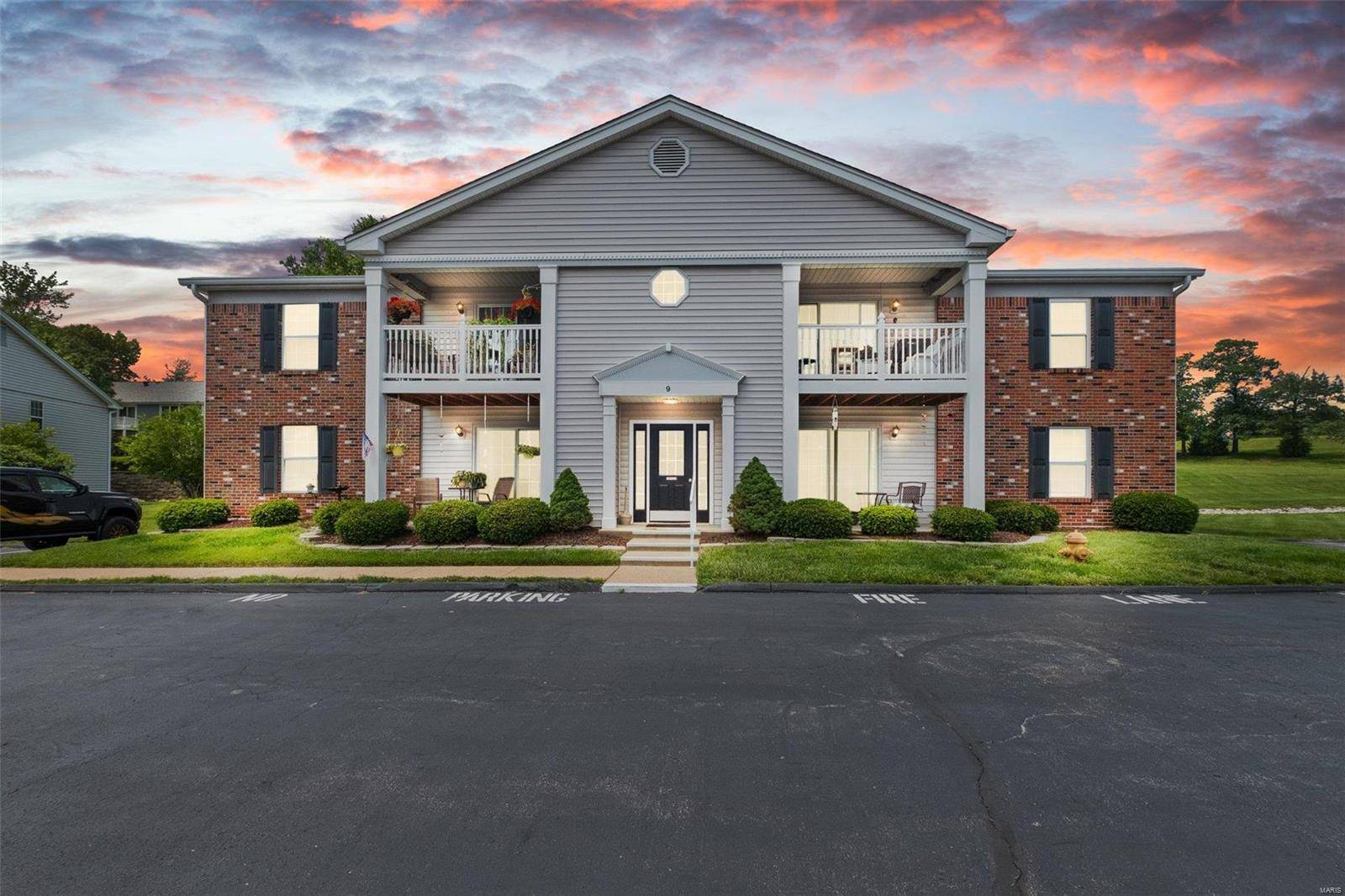 St Louis, MO 63129,9 Berview CIR #B