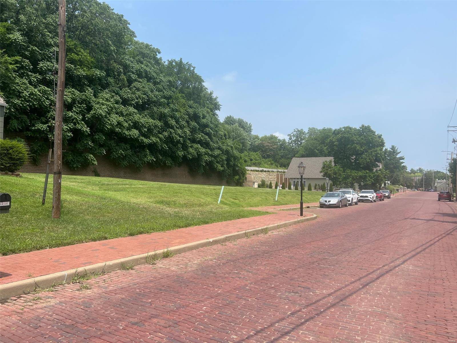 St Charles, MO 63301,1119 S Main ST