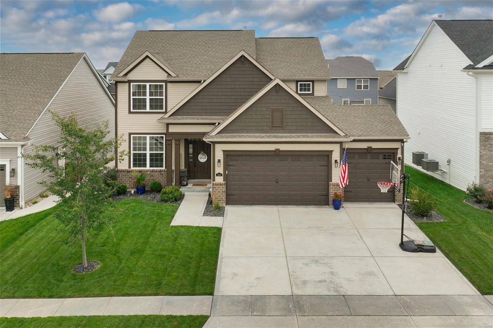 Lake St Louis, MO 63367,358 Haycastle DR