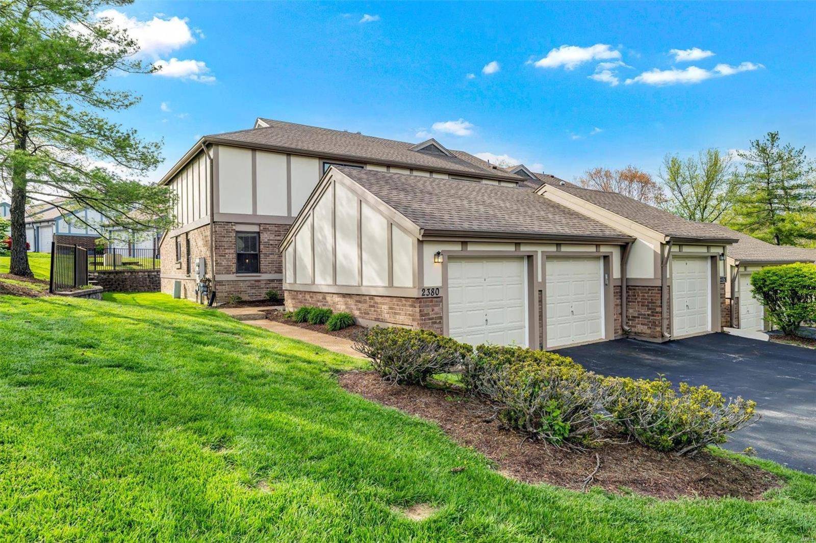 Maryland Heights, MO 63146,2380 Seven Pines DR