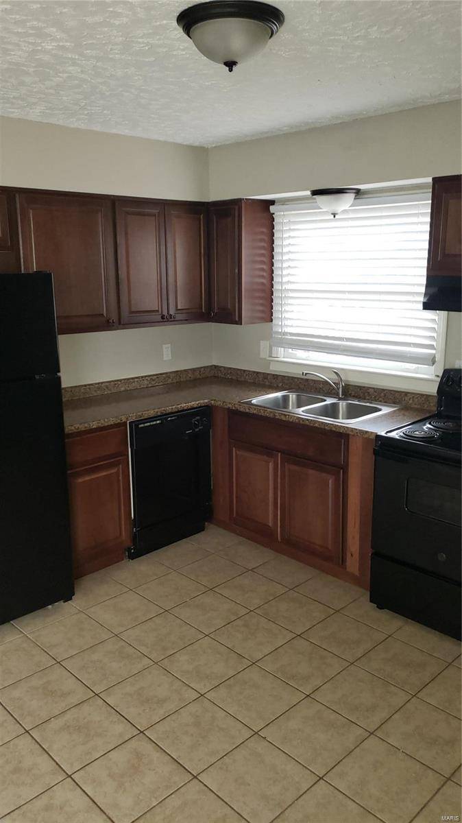 St Louis, MO 63138,1449 broadlawns AVE