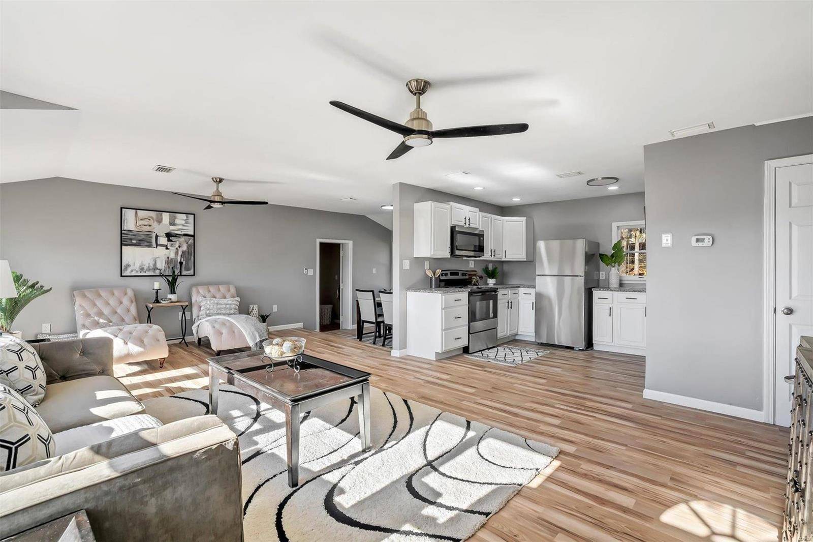 Cuba, MO 65453,77 Indian Hills DR