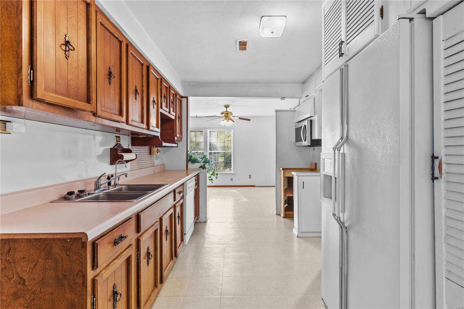 St John, MO 63114,8414 Rosalind CT
