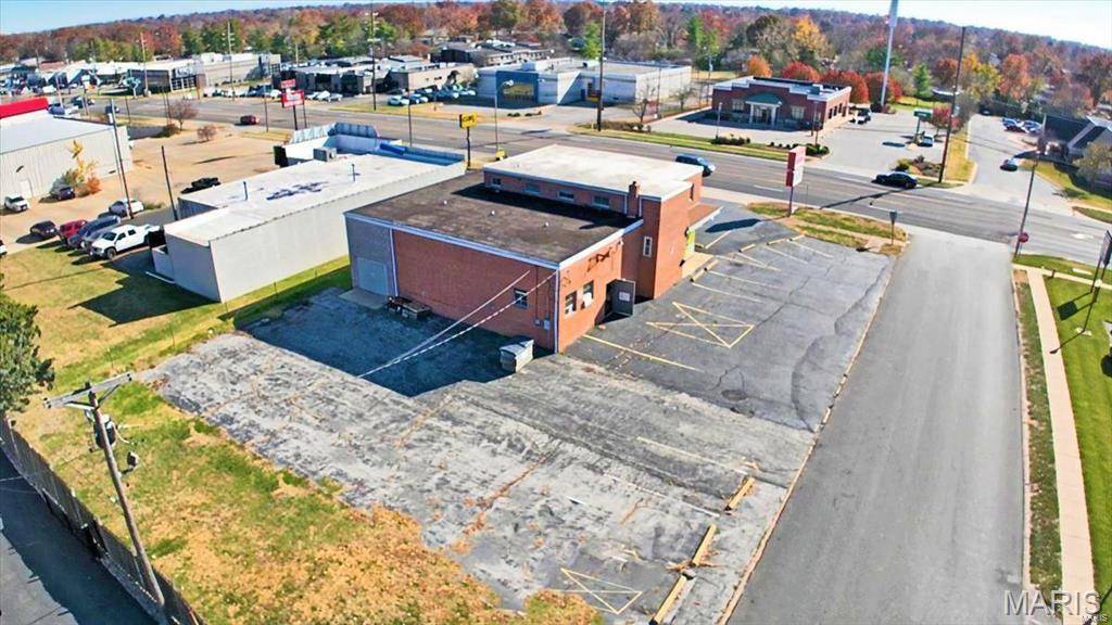 St Louis, MO 63126,9979 Watson RD