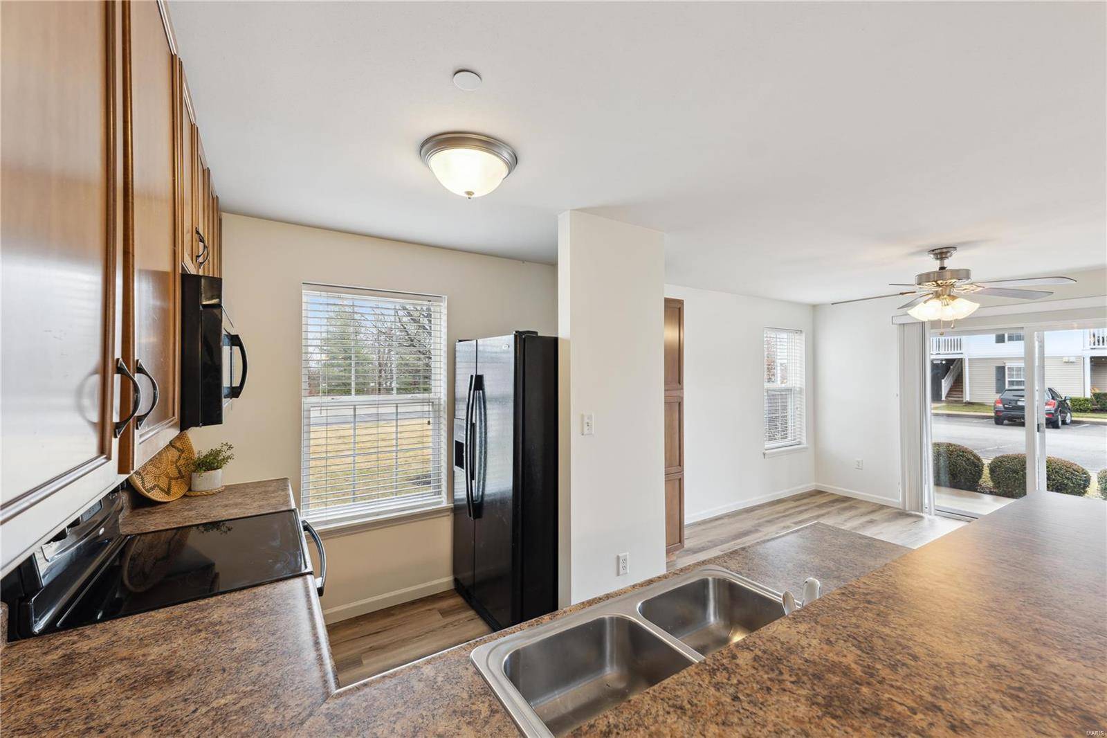 Affton, MO 63123,9751 Newham DR #11D