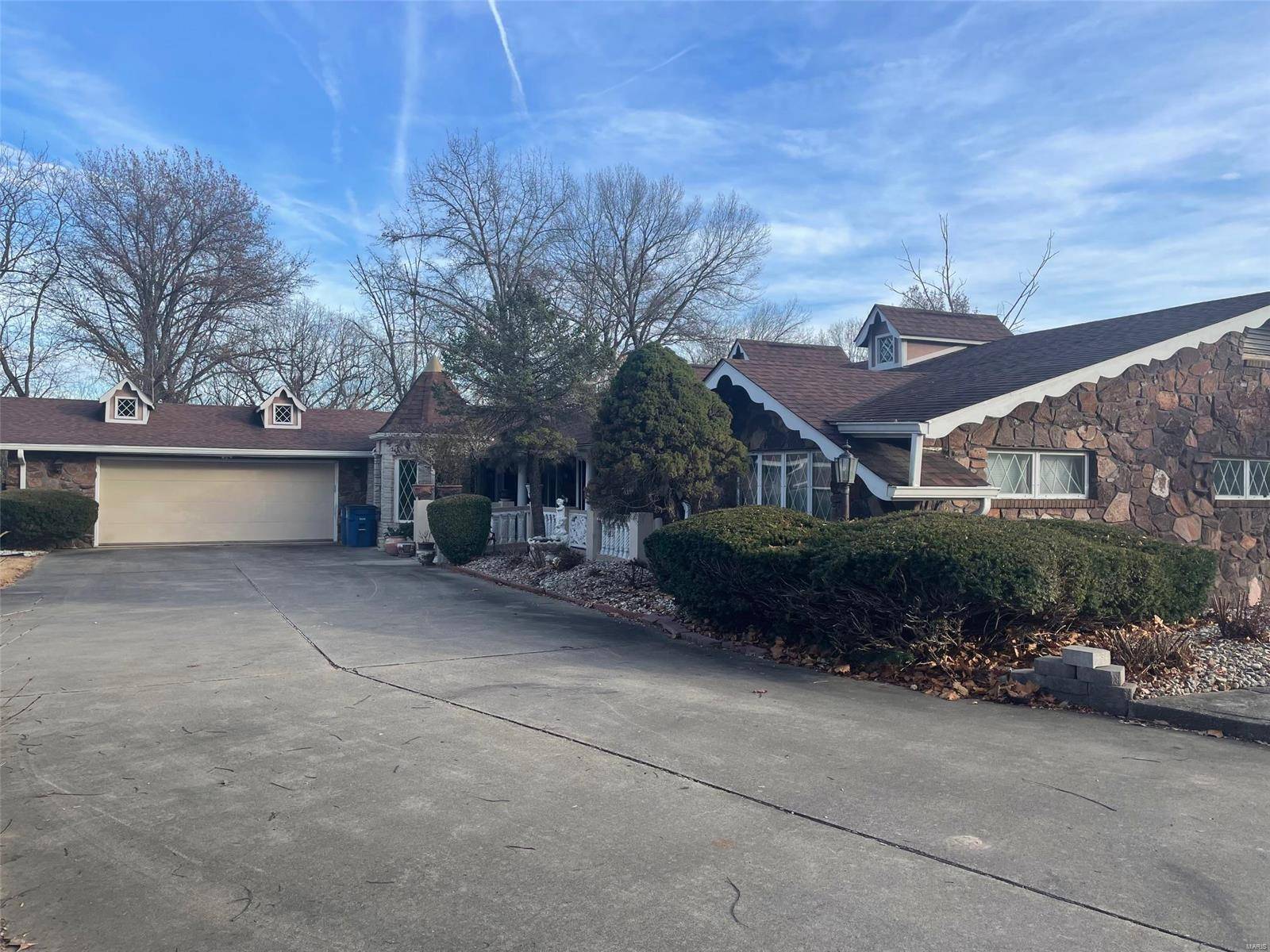 Trenton, IL 62293,12746 Rolling Hills DR