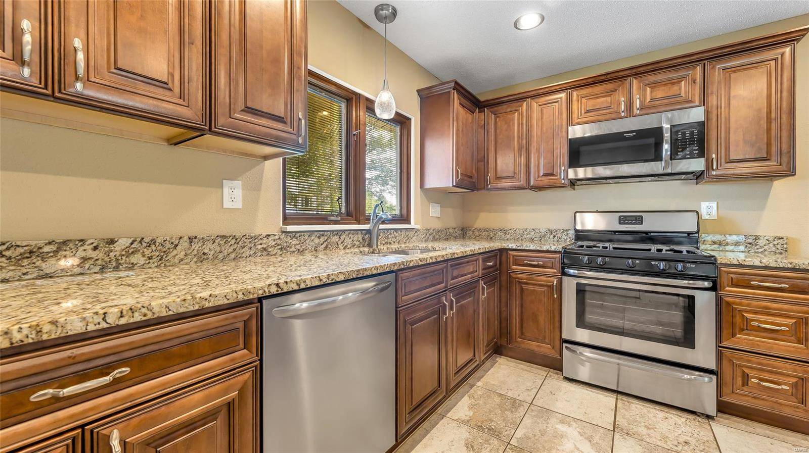 St Louis, MO 63141,694 Bellerive Estates DR