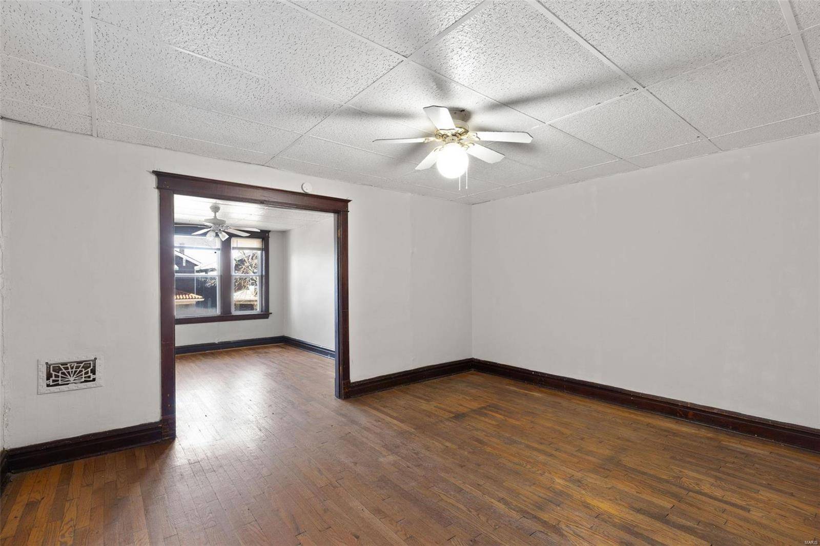 St Louis, MO 63116,4234 Dewey AVE