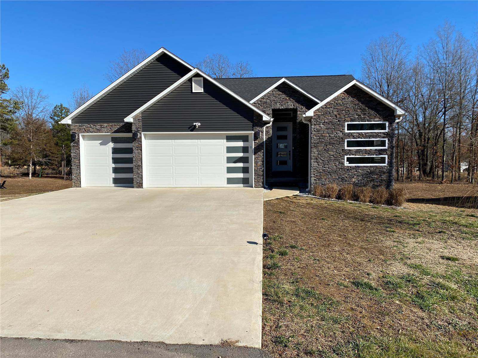 Poplar Bluff, MO 63901,324 Caytie TRL