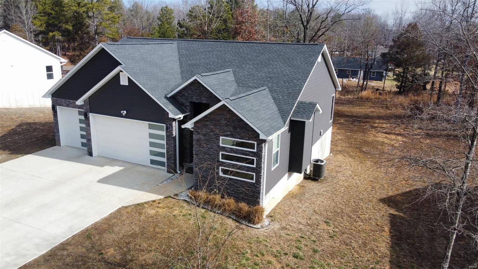 Poplar Bluff, MO 63901,324 Caytie TRL