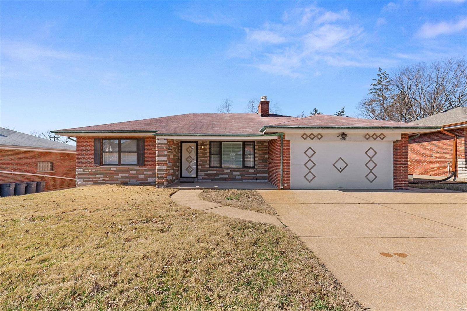 St Louis, MO 63123,9545 Tesson Ferry RD