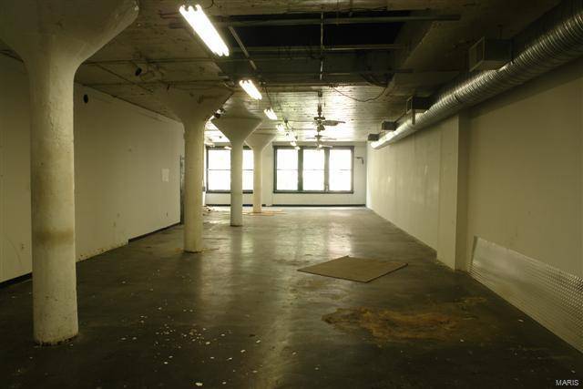 St Louis, MO 63103,1208 Washington AVE #202