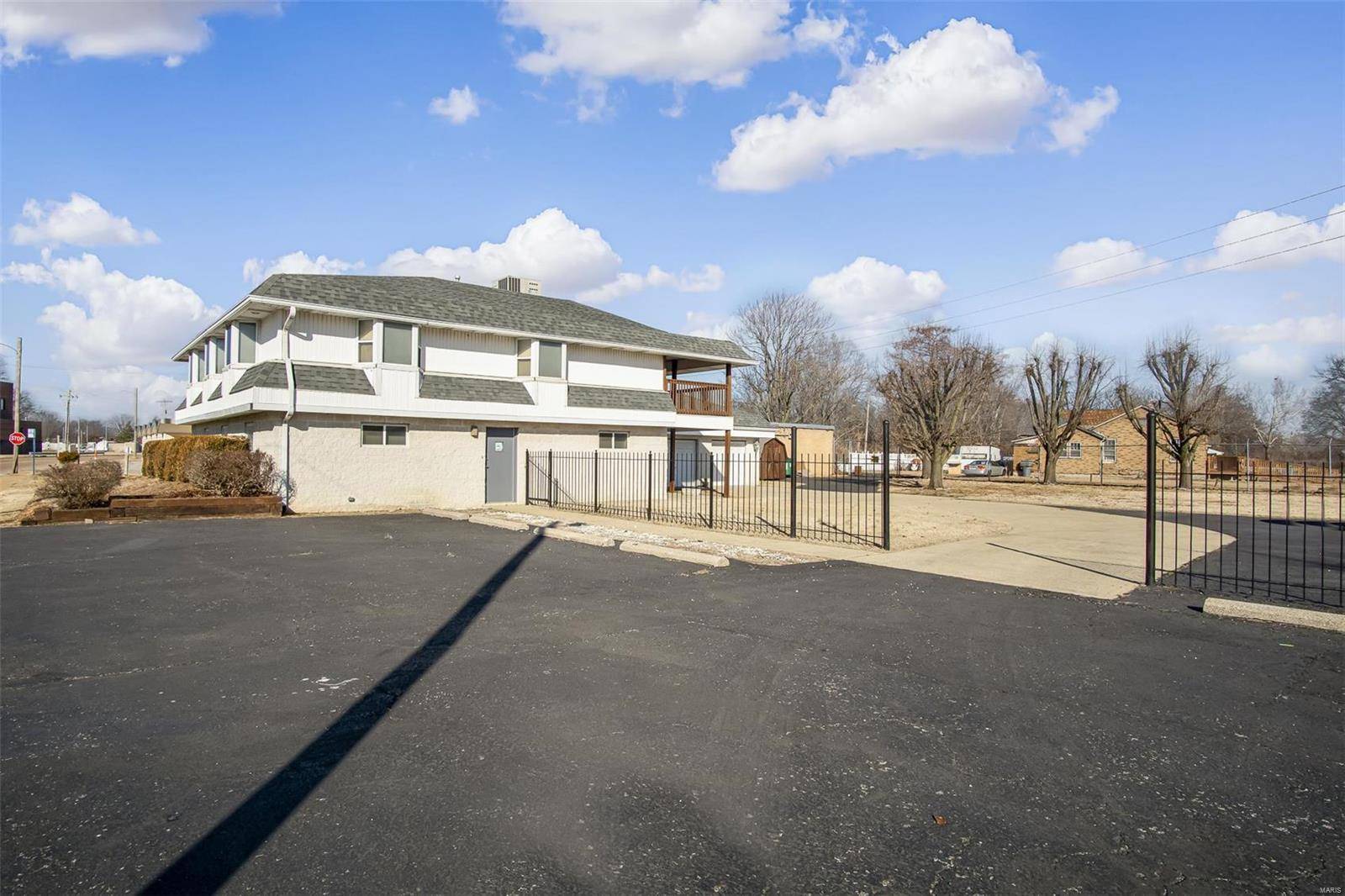 East St Louis, IL 62203,5615 State ST