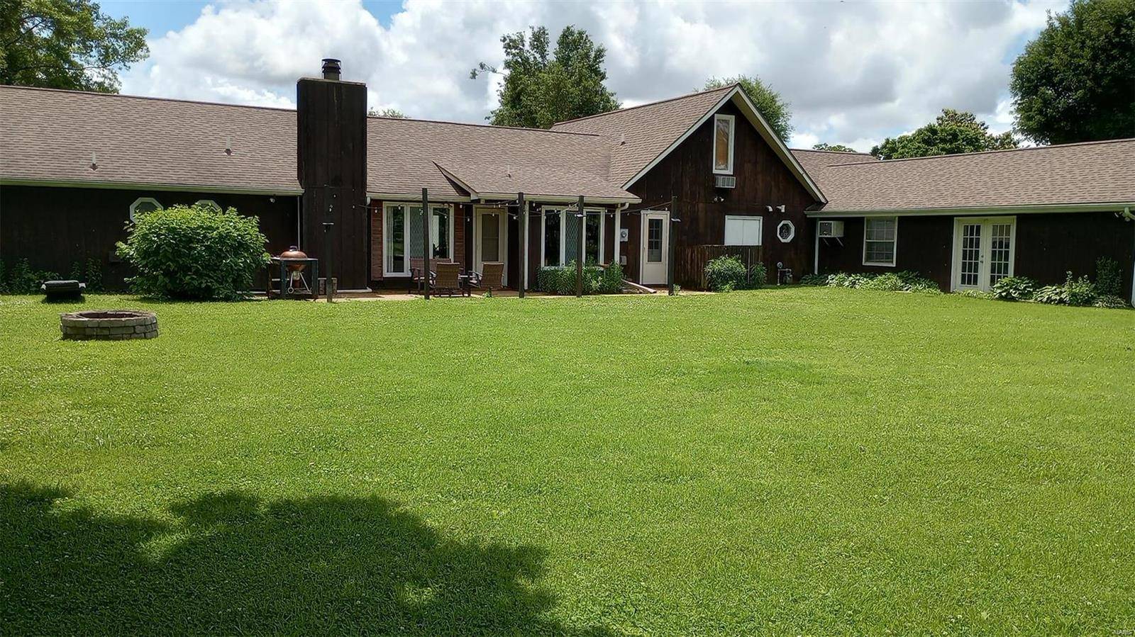 Sikeston, MO 63801,214 Thomas DR