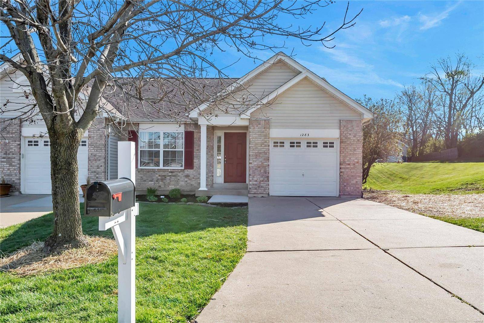 St Peters, MO 63303,1283 Summergate Pkwy #1B